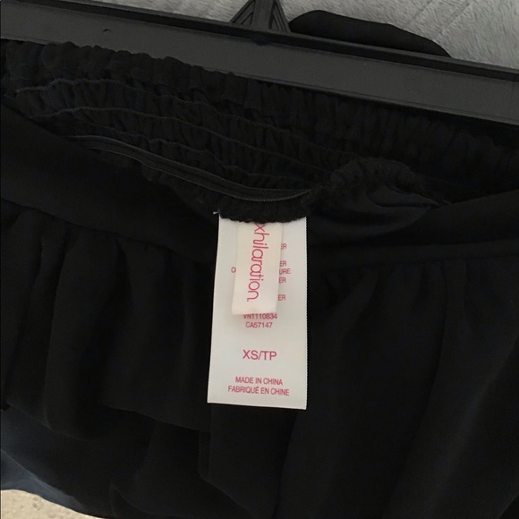 Black flowy skirt - Picture 2 of 3